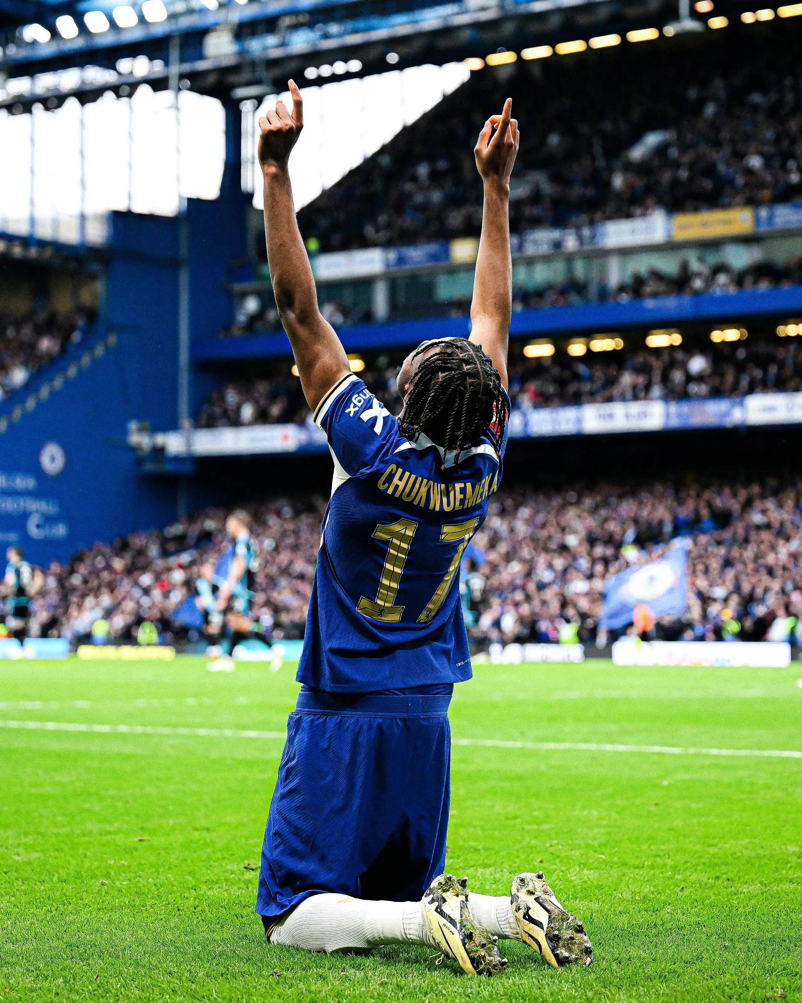 网页版入口-马赛转会期遗憾出局；志在足总杯名次提升；媒体盛赞；更衣室氛围转暖的简单介绍-网页版入口