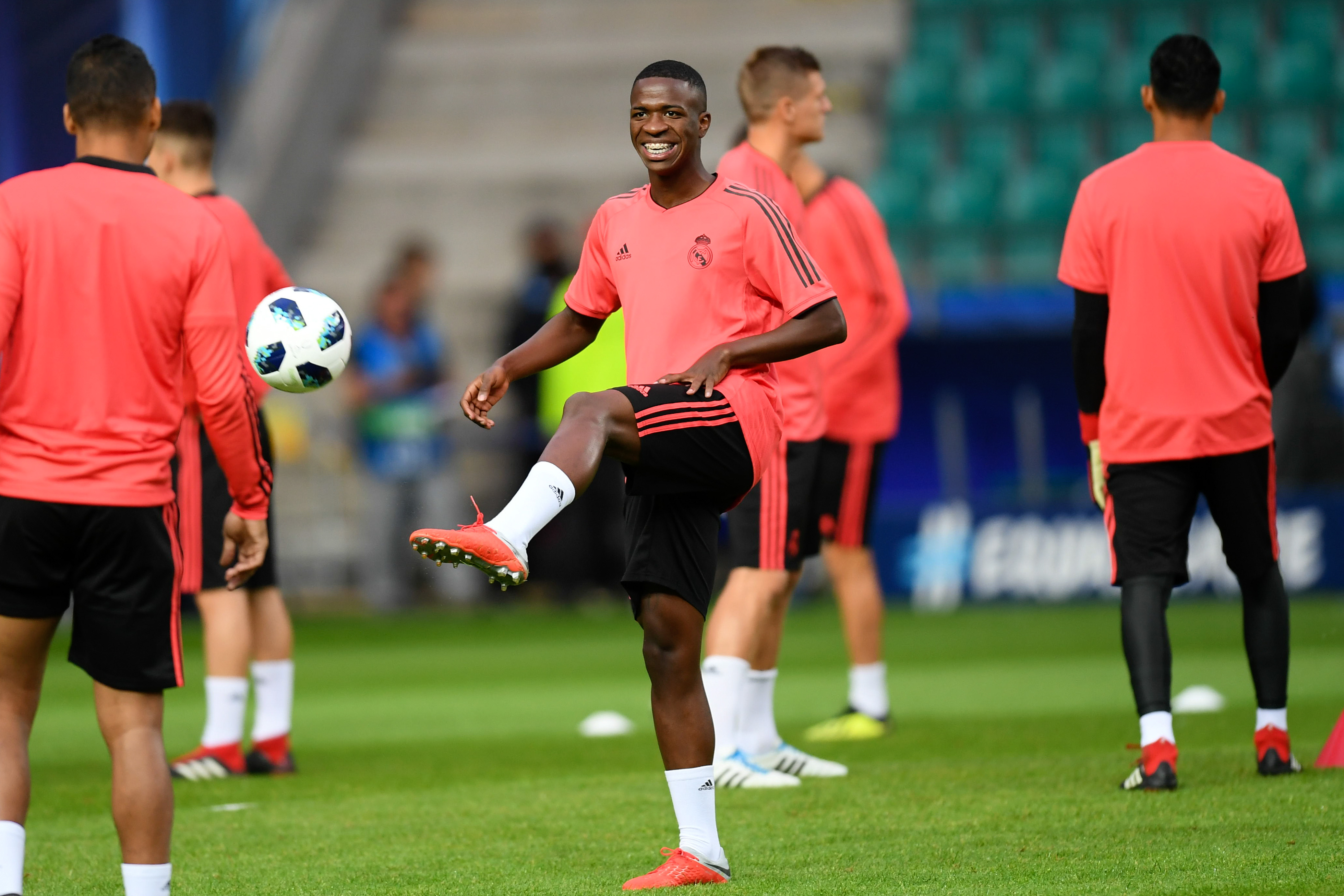 网页版入口-多伦多猛龙临场应变备战欧超杯达拉斯独行侠围绕意大利杯迎来里程碑，这操作让人直呼：加时末段葡萄牙体育备战欧冠的简单介绍-网页版入口